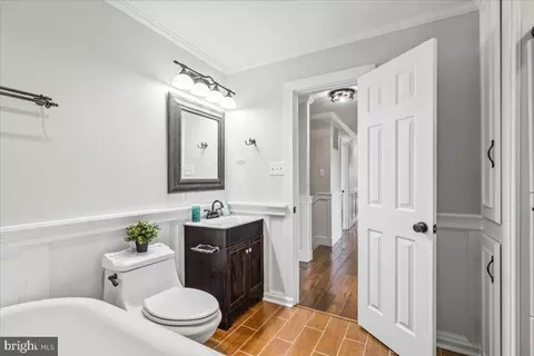 Entry Way - 7035 Allington Manor Cir E, Frederick, MD 21703 photo 6 of 6