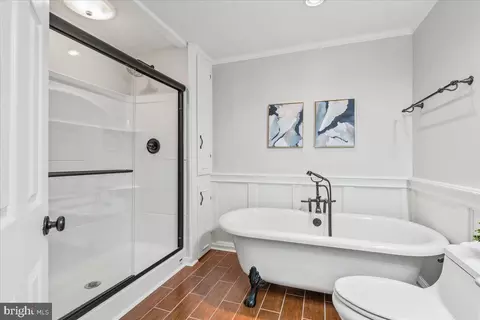 Bath - 7035 Allington Manor Cir E, Frederick, MD 21703 photo 3 of 4