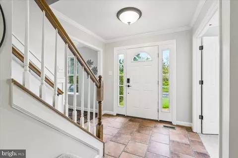 Entry Way - 7035 Allington Manor Cir E, Frederick, MD 21703 photo 2 of 6