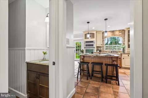 Entry Way - 7035 Allington Manor Cir E, Frederick, MD 21703 photo 4 of 6