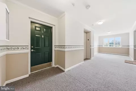 Entry Way - 502 Bradley Ct #5G, Frederick, MD 21703 photo 12 of 13