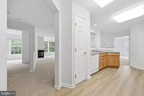 Entry Way - 502 Bradley Ct #5G, Frederick, MD 21703 photo 3 of 13