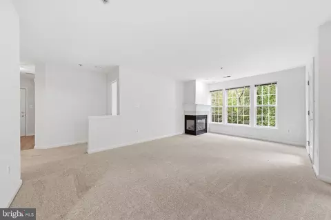 Living - 502 Bradley Ct #5G, Frederick, MD 21703 photo 5 of 9