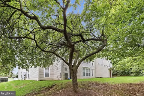Exterior - 502 Bradley Ct #5G, Frederick, MD 21703 photo 5 of 9