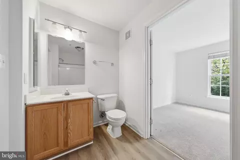 Entry Way - 502 Bradley Ct #5G, Frederick, MD 21703 photo 7 of 13
