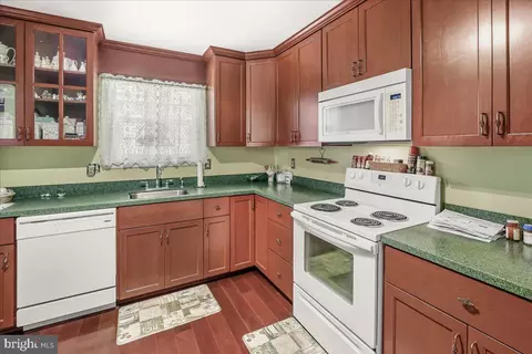Kitchen - 6874 Buttonwood Ct, Frederick, MD 21703 photo 3 of 4