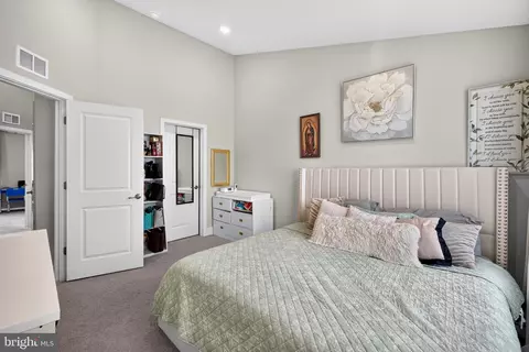 Bedroom - 1406 Clingmans Dome Dr, Frederick, MD 21702 photo 7 of 14