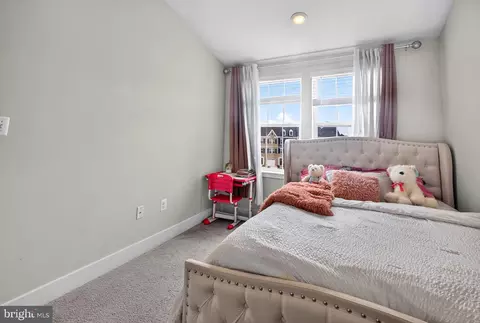 Bedroom - 1406 Clingmans Dome Dr, Frederick, MD 21702 photo 10 of 14