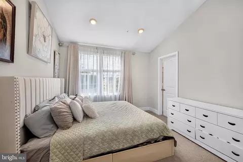 Bedroom - 1406 Clingmans Dome Dr, Frederick, MD 21702 photo 6 of 14
