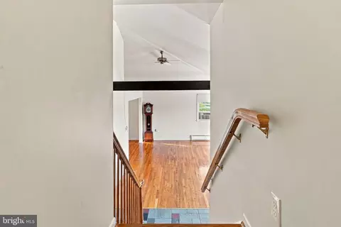 Entry Way - 2419 Quebec School Rd, Middletown, MD 21769 photo 2 of 7