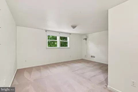 Bedroom - 2419 Quebec School Rd, Middletown, MD 21769 photo 9 of 10