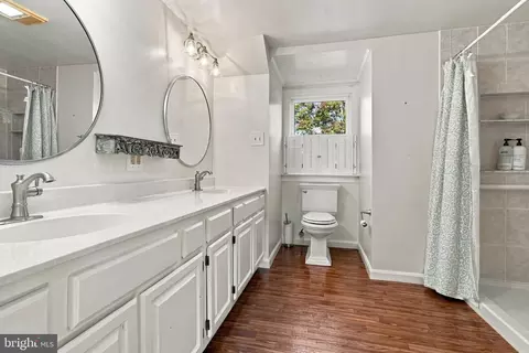 Bath - 2419 Quebec School Rd, Middletown, MD 21769 photo 5 of 5