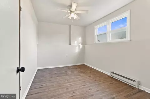 Bedroom - 2419 Quebec School Rd, Middletown, MD 21769 photo 4 of 10
