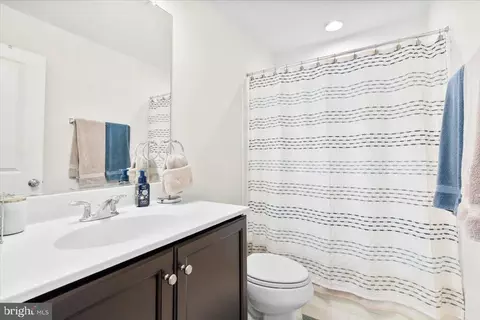 Bath - 8481 Hedwig Ln, Frederick, MD 21704 photo 1 of 1