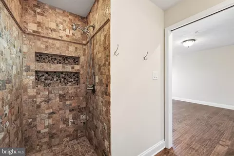 Bath - 1615 Coopers Way, Frederick, MD 21701 photo 3 of 4