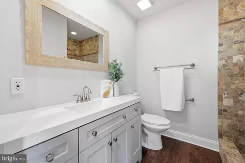 Bath - 1615 Coopers Way, Frederick, MD 21701 photo 2 of 4