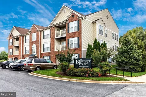 Exterior - 594 Cawley Dr #2A, Frederick, MD 21703 photo 6 of 9