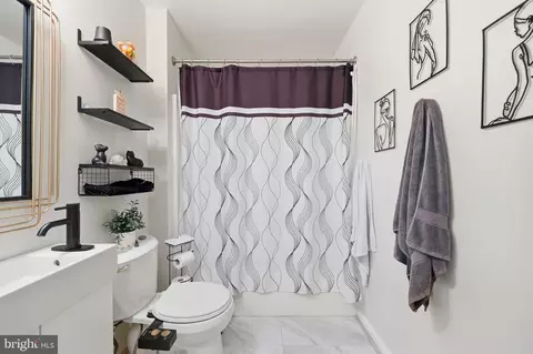 Bath - 594 Cawley Dr #2A, Frederick, MD 21703 photo 5 of 5