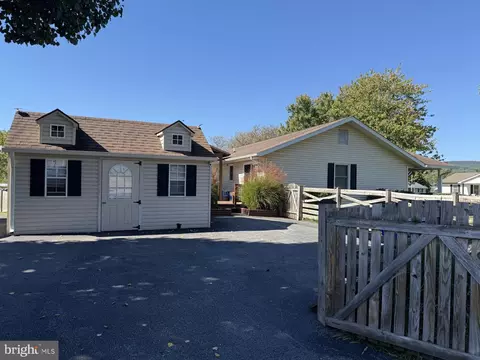 24 Hammaker St, Thurmont, MD 21788 photo 3