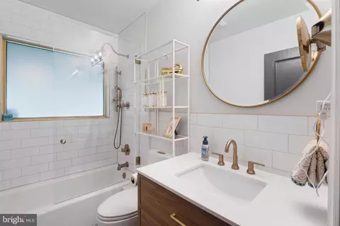 Bath - 407 Biggs Ave, Frederick, MD 21702 photo 1 of 7