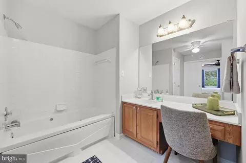Bath - 1004 Mercer Pl, Frederick, MD 21701 photo 1 of 2