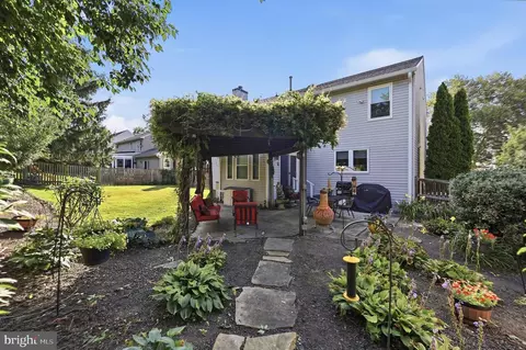 Exterior - 1004 Mercer Pl, Frederick, MD 21701 photo 7 of 13