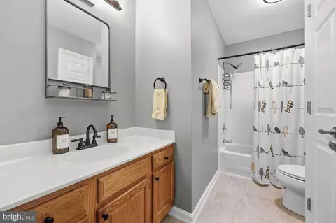 Bath - 1004 Mercer Pl, Frederick, MD 21701 photo 2 of 2