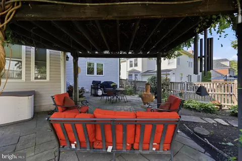 Exterior - 1004 Mercer Pl, Frederick, MD 21701 photo 8 of 13