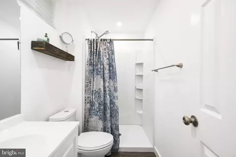 Bath - 807 Dunbrooke Ct, Frederick, MD 21701 photo 12 of 12