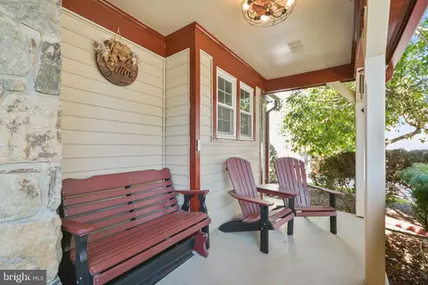 Exterior - 807 Dunbrooke Ct, Frederick, MD 21701 photo 4 of 10