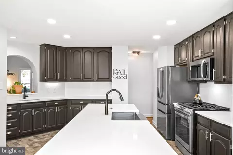 Kitchen - 807 Dunbrooke Ct, Frederick, MD 21701 photo 1 of 8