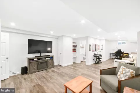 Other - 807 Dunbrooke Ct, Frederick, MD 21701 photo 20 of 21