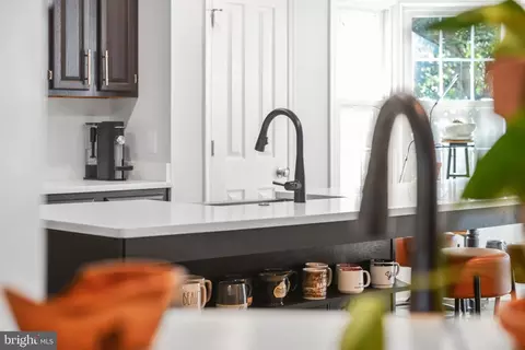 Kitchen - 807 Dunbrooke Ct, Frederick, MD 21701 photo 2 of 8