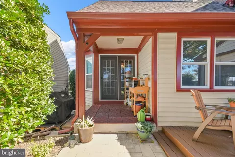 Exterior - 807 Dunbrooke Ct, Frederick, MD 21701 photo 6 of 10