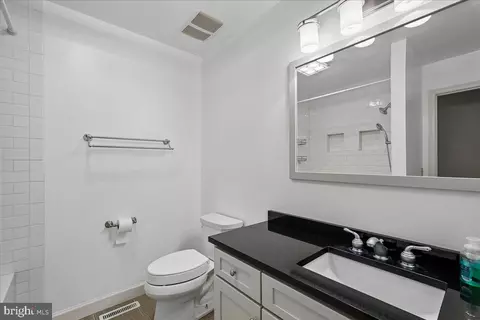 Bath - 8101 Sundown Ln, Frederick, MD 21702 photo 2 of 3