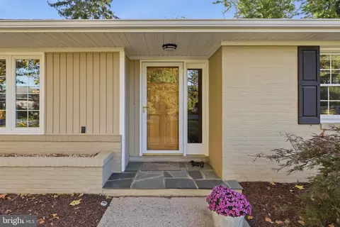 Exterior - 6313 Jefferson Blvd, Frederick, MD 21703 photo 4 of 13
