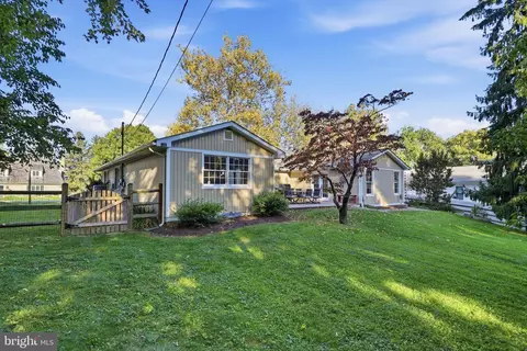 Exterior - 6313 Jefferson Blvd, Frederick, MD 21703 photo 8 of 13