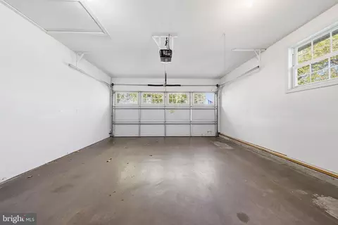 Entry Way - 6313 Jefferson Blvd, Frederick, MD 21703 photo 5 of 6