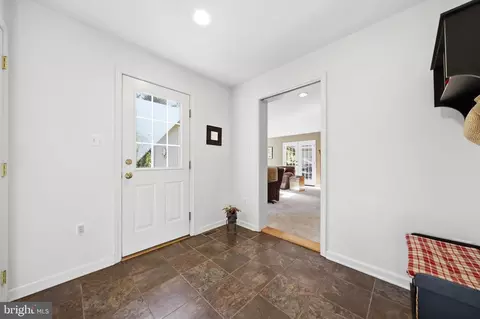 Entry Way - 6313 Jefferson Blvd, Frederick, MD 21703 photo 4 of 6