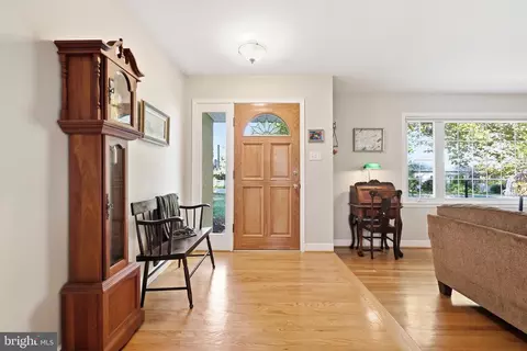 Entry Way - 6313 Jefferson Blvd, Frederick, MD 21703 photo 1 of 6