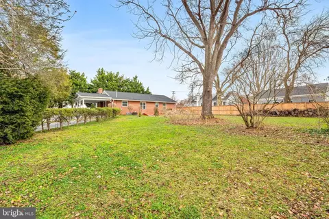 636 Schley Ave, Frederick, MD 21702 photo 3