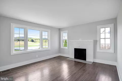 Living - 6665 Mount Phillip Rd, Frederick, MD 21703 photo 1 of 3