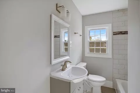 Bath - 6665 Mount Phillip Rd, Frederick, MD 21703 photo 1 of 2