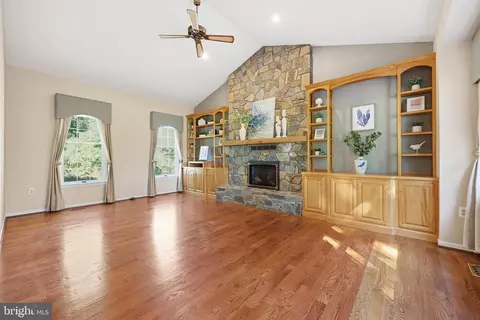Living - 5009 Camelback Ln, Frederick, MD 21703 photo 9 of 13