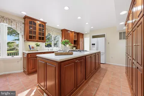 Kitchen - 5009 Camelback Ln, Frederick, MD 21703 photo 2 of 4