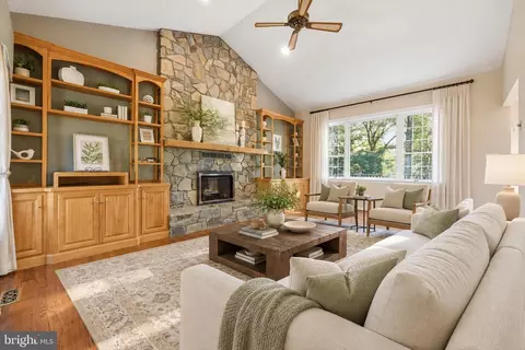 Living - 5009 Camelback Ln, Frederick, MD 21703 photo 8 of 13