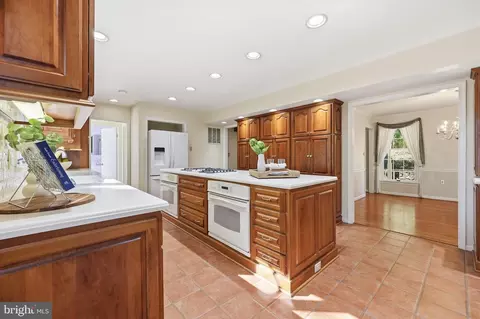 Kitchen - 5009 Camelback Ln, Frederick, MD 21703 photo 3 of 4