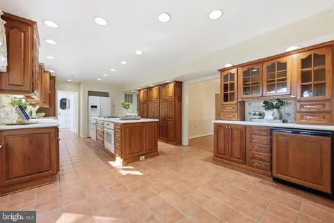 Kitchen - 5009 Camelback Ln, Frederick, MD 21703 photo 4 of 4