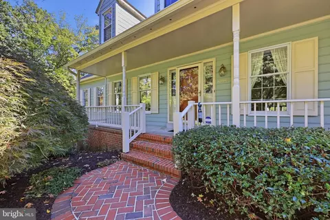 Exterior - 5009 Camelback Ln, Frederick, MD 21703 photo 11 of 15