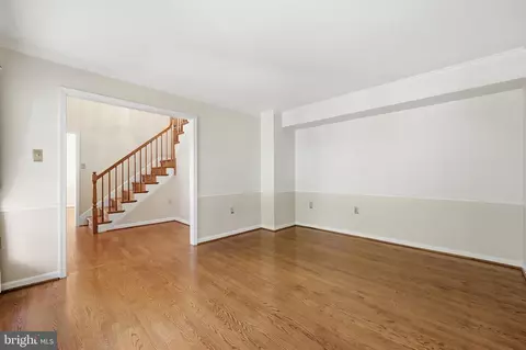 Living - 5009 Camelback Ln, Frederick, MD 21703 photo 6 of 13